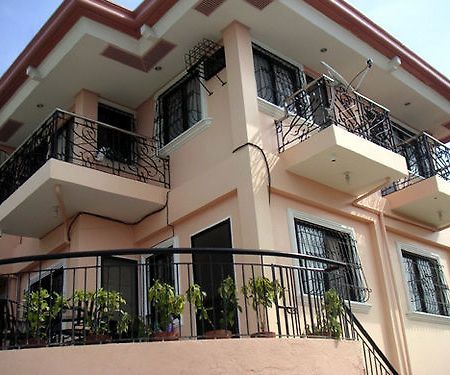 Royal Taal Inn Tagaytay City Luaran gambar
