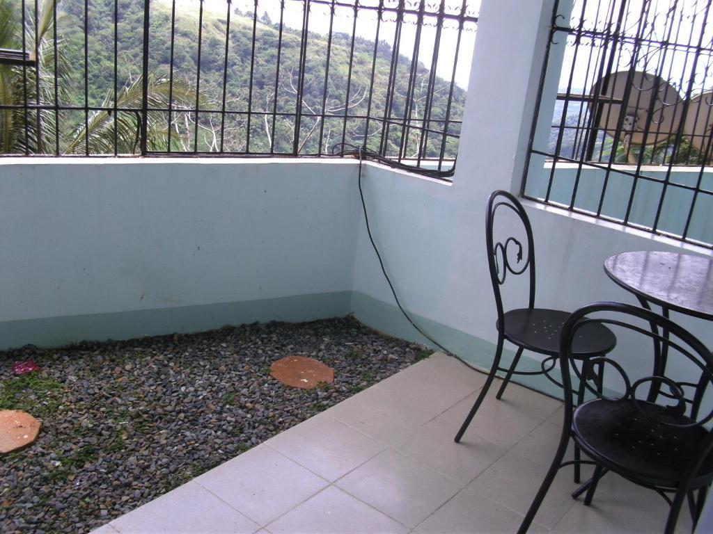 Royal Taal Inn Tagaytay City Bilik gambar