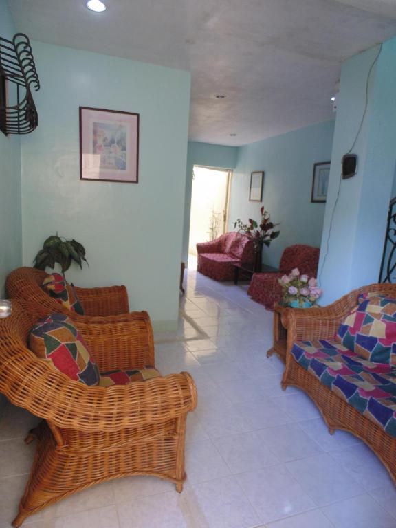 Royal Taal Inn Tagaytay City Luaran gambar
