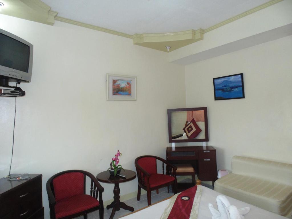 Royal Taal Inn Tagaytay City Bilik gambar