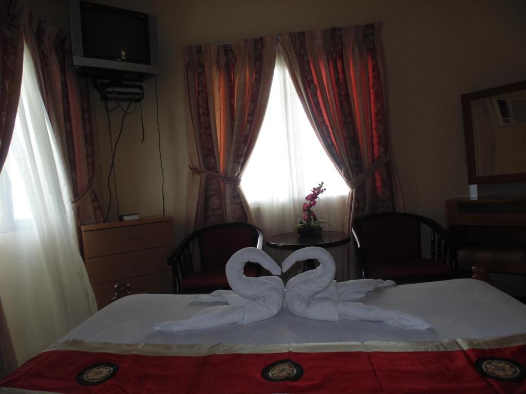 Royal Taal Inn Tagaytay City Bilik gambar