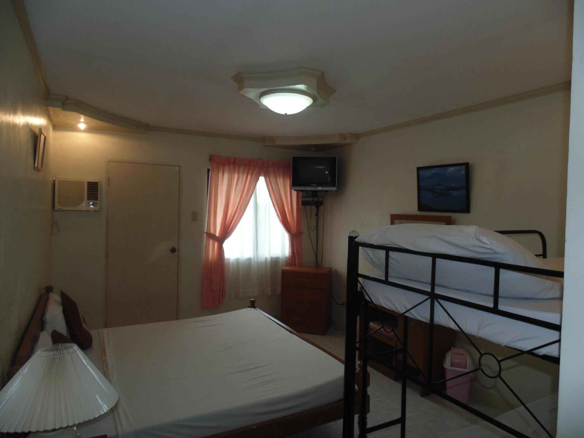Royal Taal Inn Tagaytay City Luaran gambar