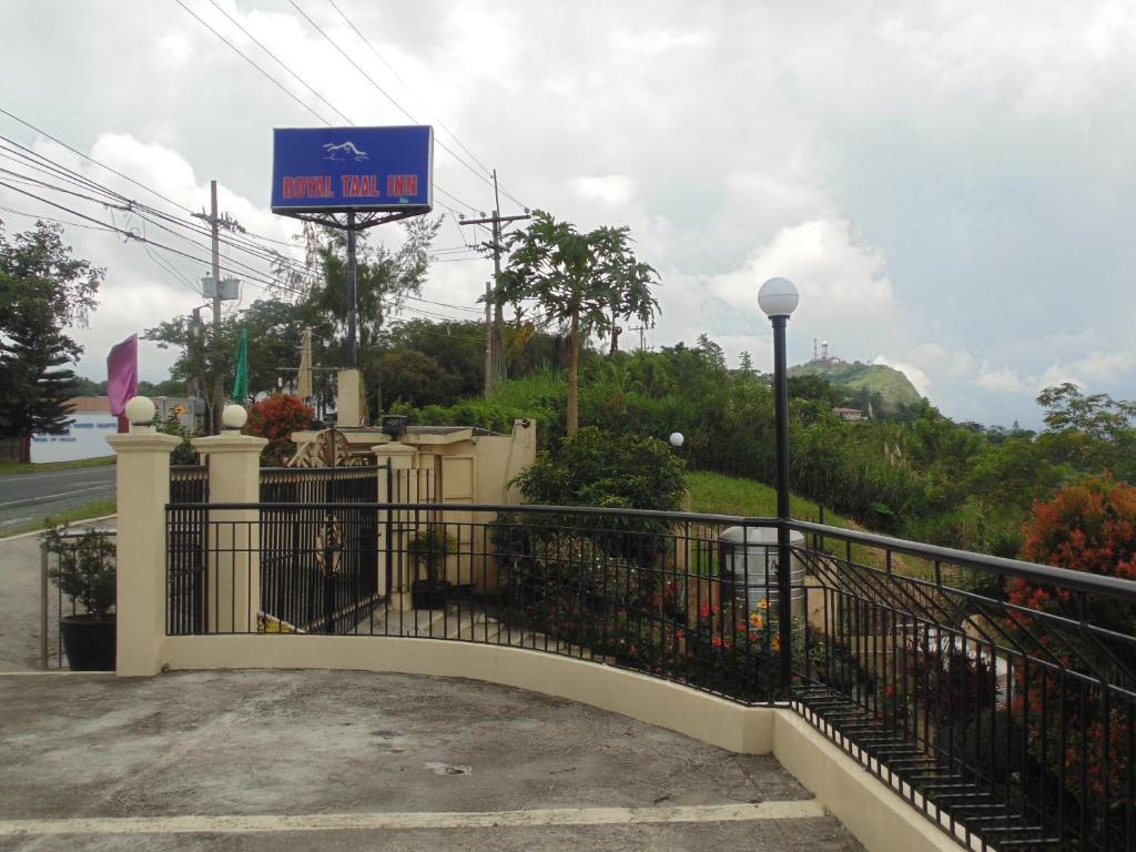 Royal Taal Inn Tagaytay City Bilik gambar