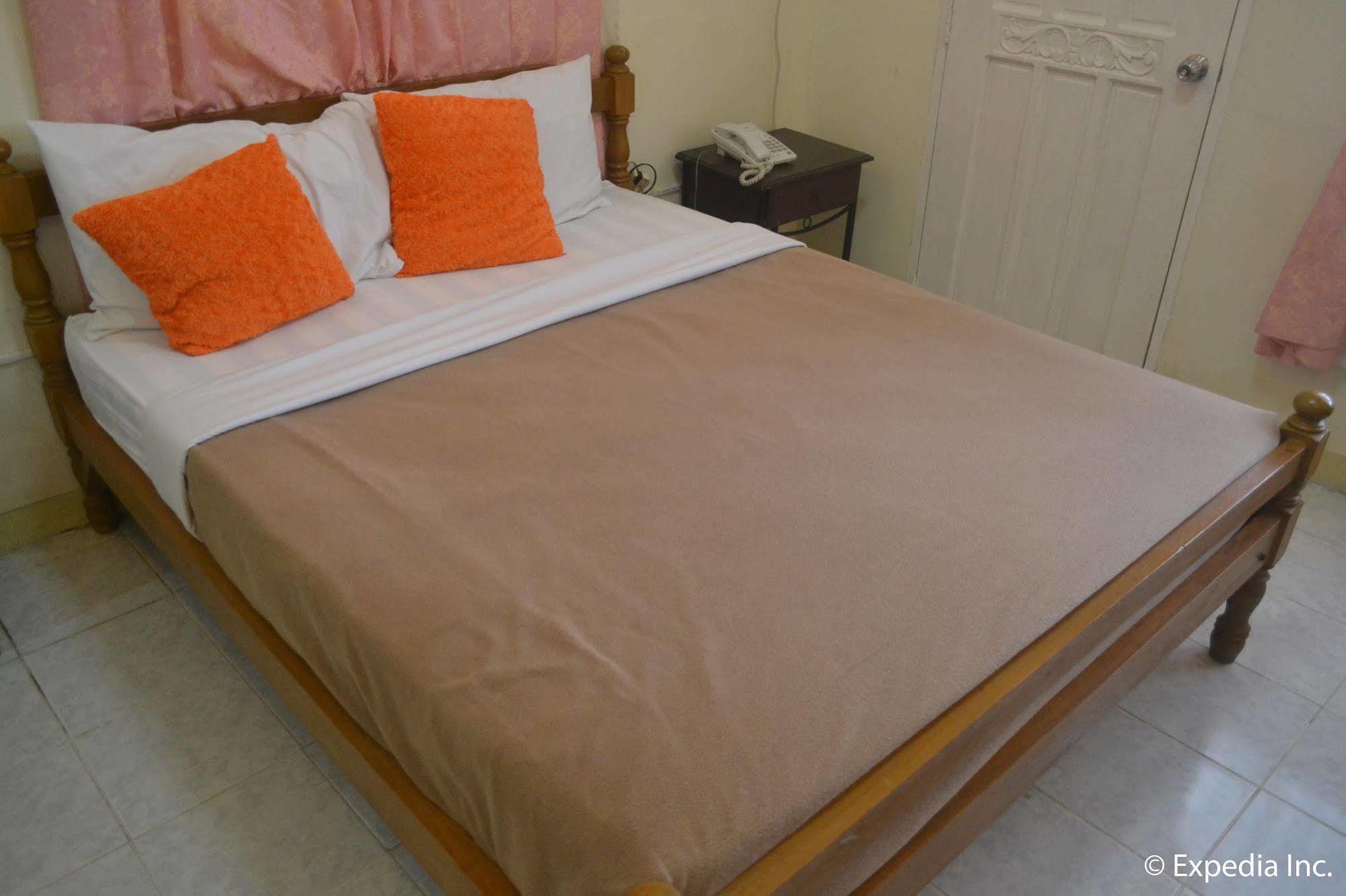 Royal Taal Inn Tagaytay City Luaran gambar