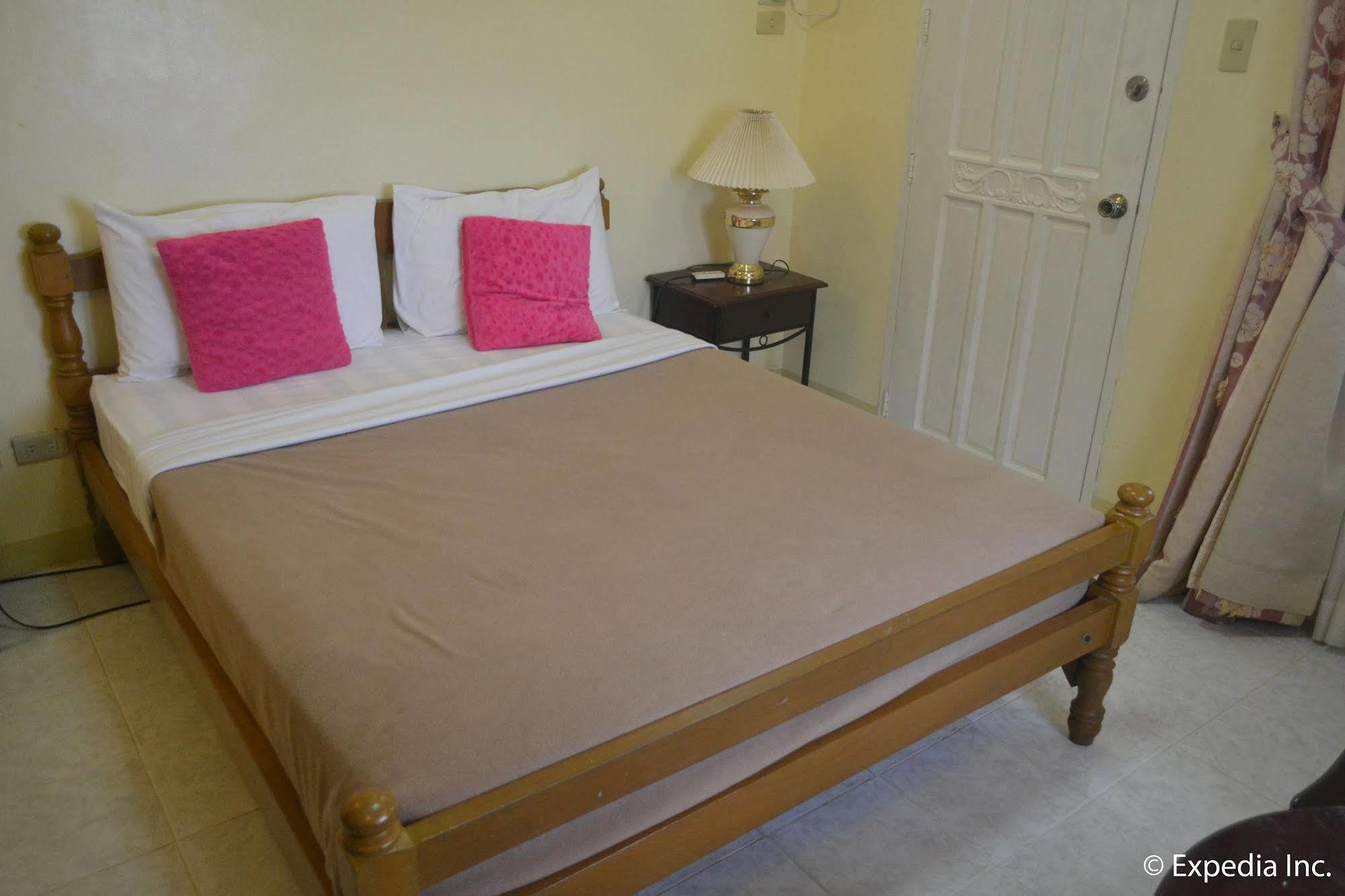 Royal Taal Inn Tagaytay City Luaran gambar