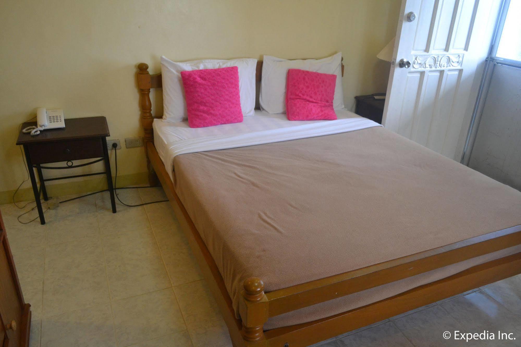 Royal Taal Inn Tagaytay City Luaran gambar