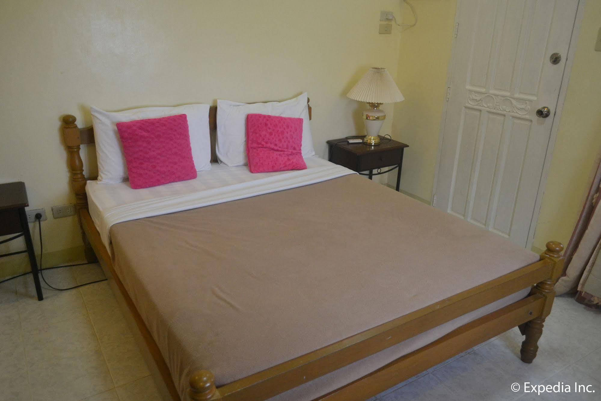 Royal Taal Inn Tagaytay City Luaran gambar